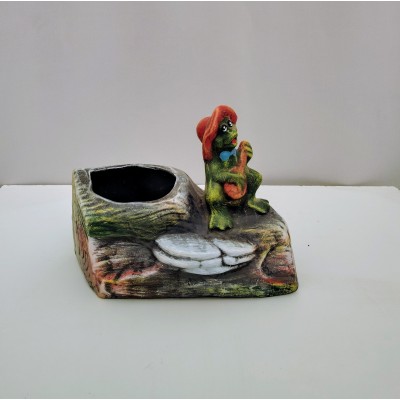 Κορμός με βατραχο