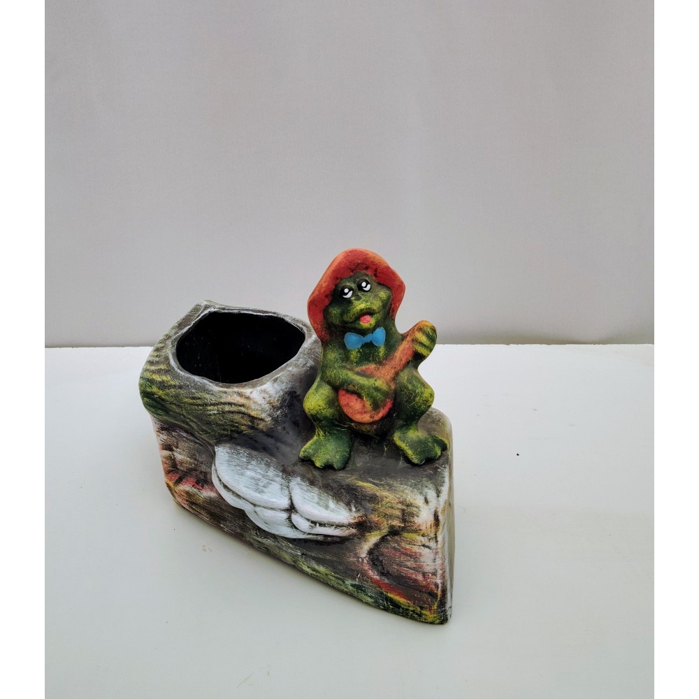 Κορμός με βατραχο