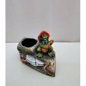 Κορμός με βατραχο